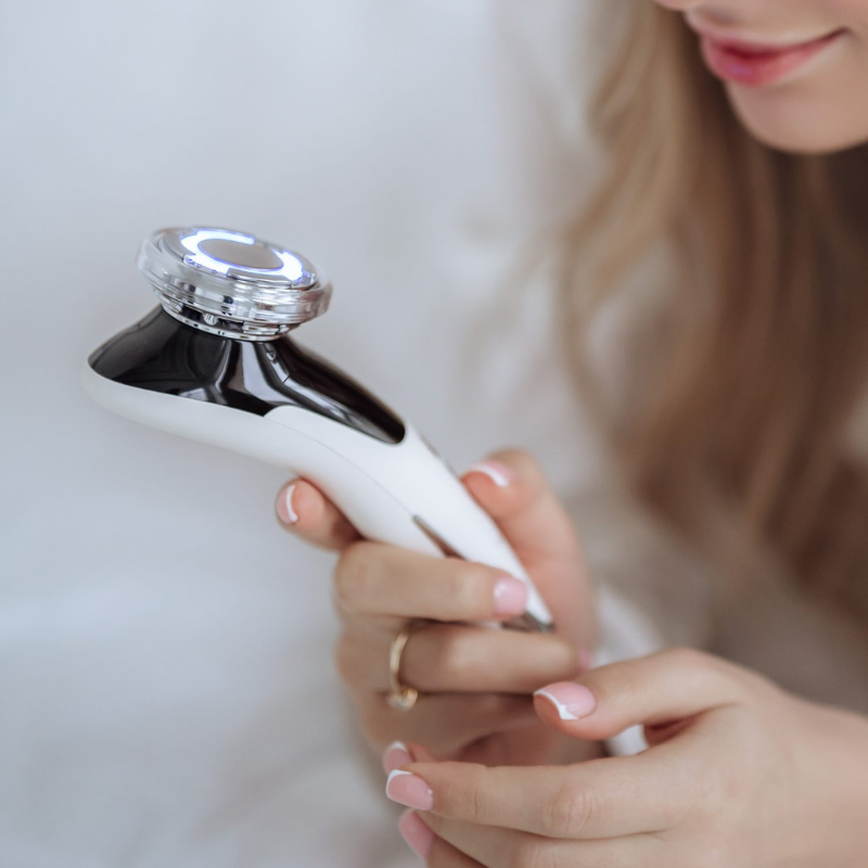 Appareil de Soin Visage Anti-âge, RF, EMS et LED
